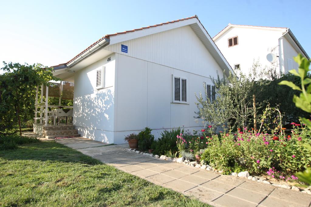 Kucica Ljubcek Villa Privlaka  Bilik gambar