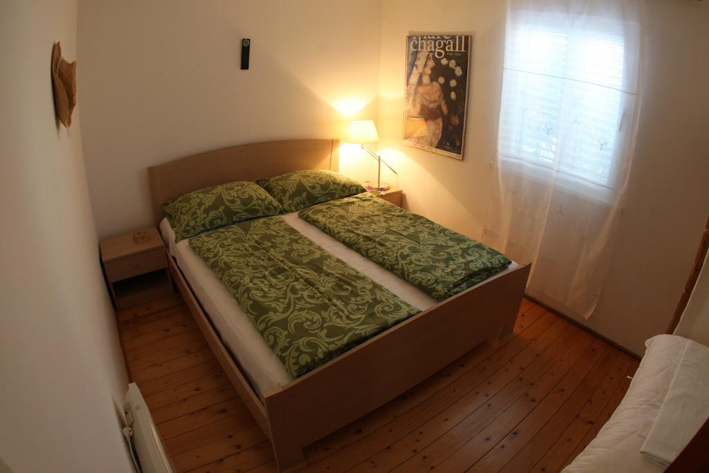 Kucica Ljubcek Villa Privlaka  Bilik gambar